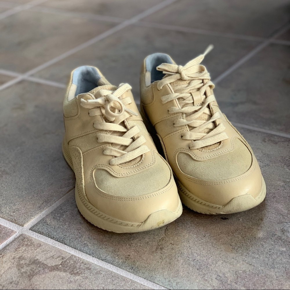 NEW Everlane Premium Leather Sneakers in Butter